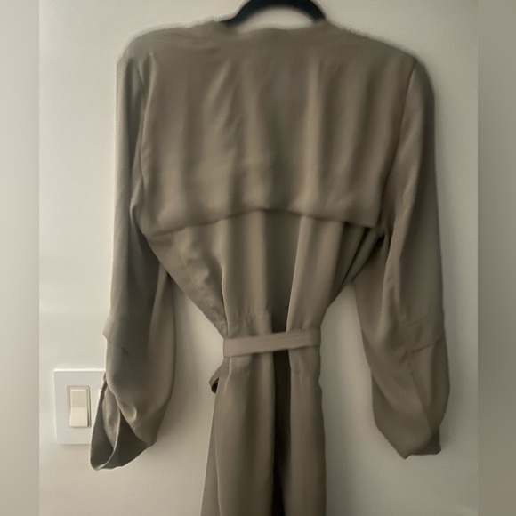 Aritzia Babaton Taupe Quincy Jacket/Trench - Picture 3 of 3